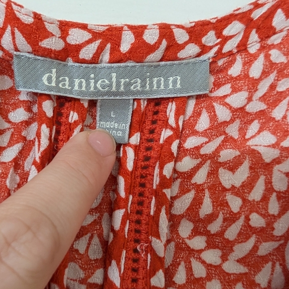 Daniel Rainn Rust‎ and White Patterned Blouse - Picture 3 of 6